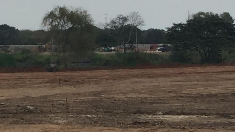 Relleno de espacio regulador de agua, aumenta riesgo de inundación en fraccionamiento Villas de Altamira.