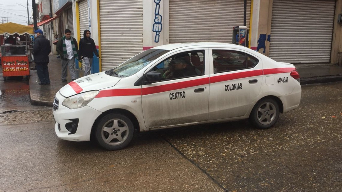 Piden concesionarios de ruta Colonias-Centro reparar calle