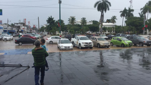 Siguen lluvias en la zona sur por presencia de "Katia"