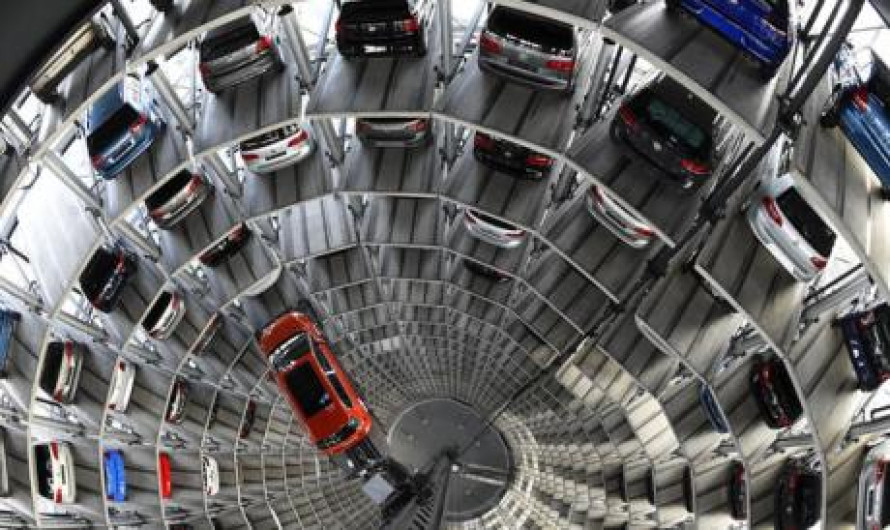 Francia se perfila a terminar con autos a gasolina