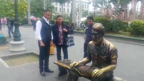 Inicia Ayuntamiento de Tampico rescate de icónica estatua de Pepito "El Terrestre"