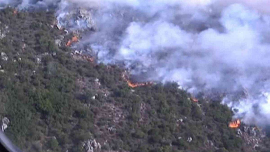 Evacúan a 10 mil personas en el sur de Francia por incendios forestales