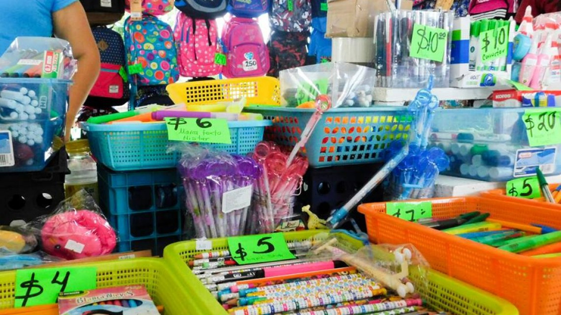 Realizan con éxito "Feria del Regreso a Clases"