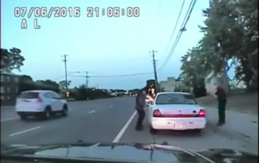 Policía de Minnesota mata a sangre fría a un hispano 