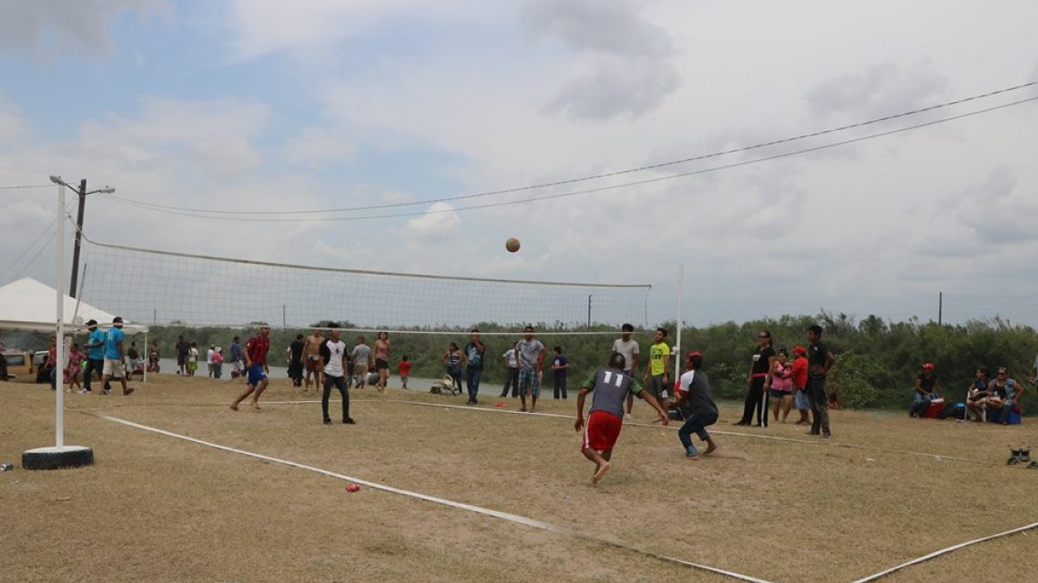 Llevan a cabo "Torneo de Pesca y Voleibol"