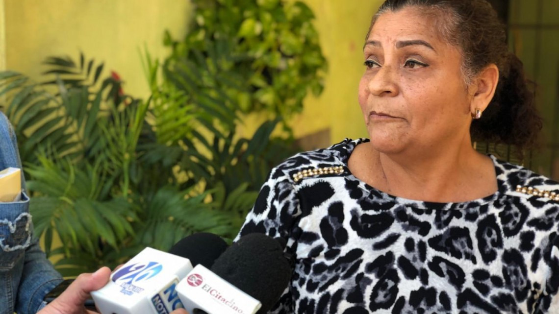 Vecinos del fraccionamiento Villas del mar bloquean accesos a trabajadores de la CFE