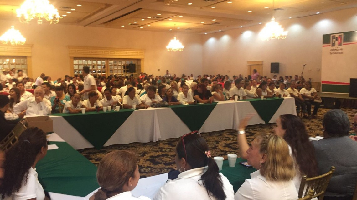 Priistas en unidad celebran la asamblea nacional 