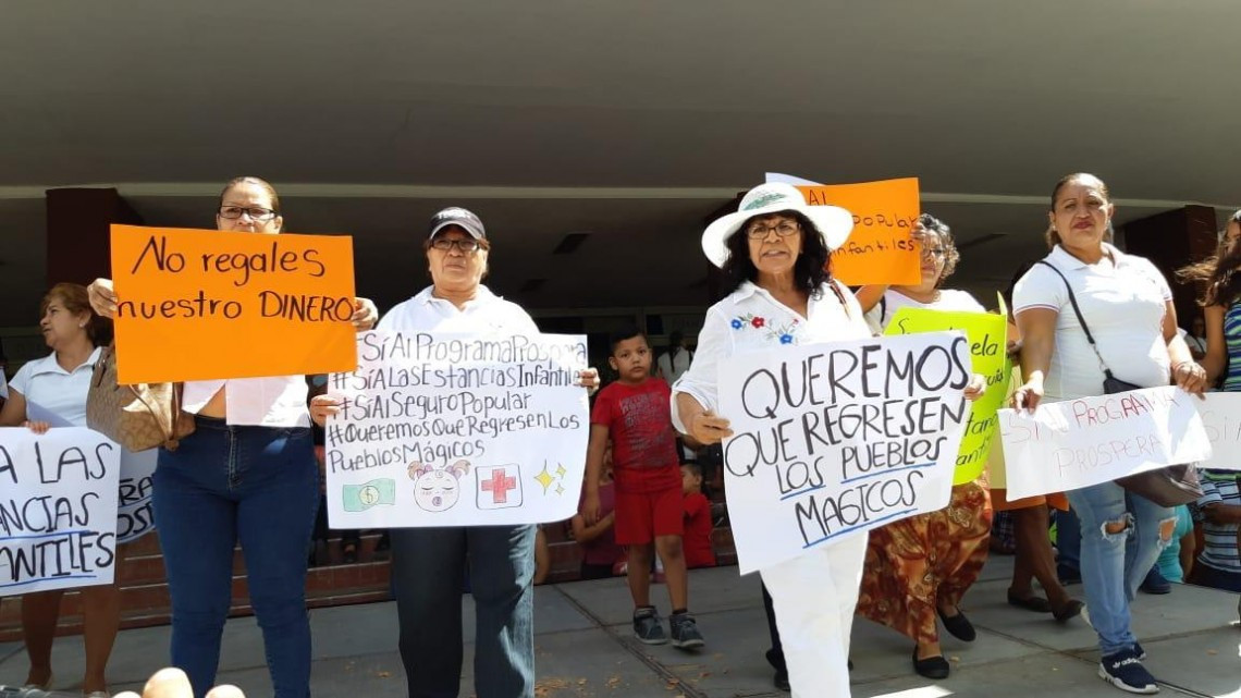 Protestan contra AMLO en Tampico