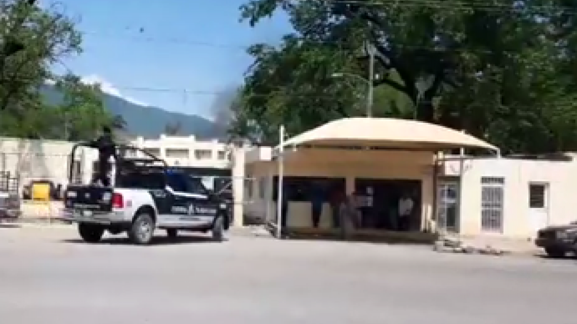 Reportan disparos y posible motín al interior del Cedes Victoria