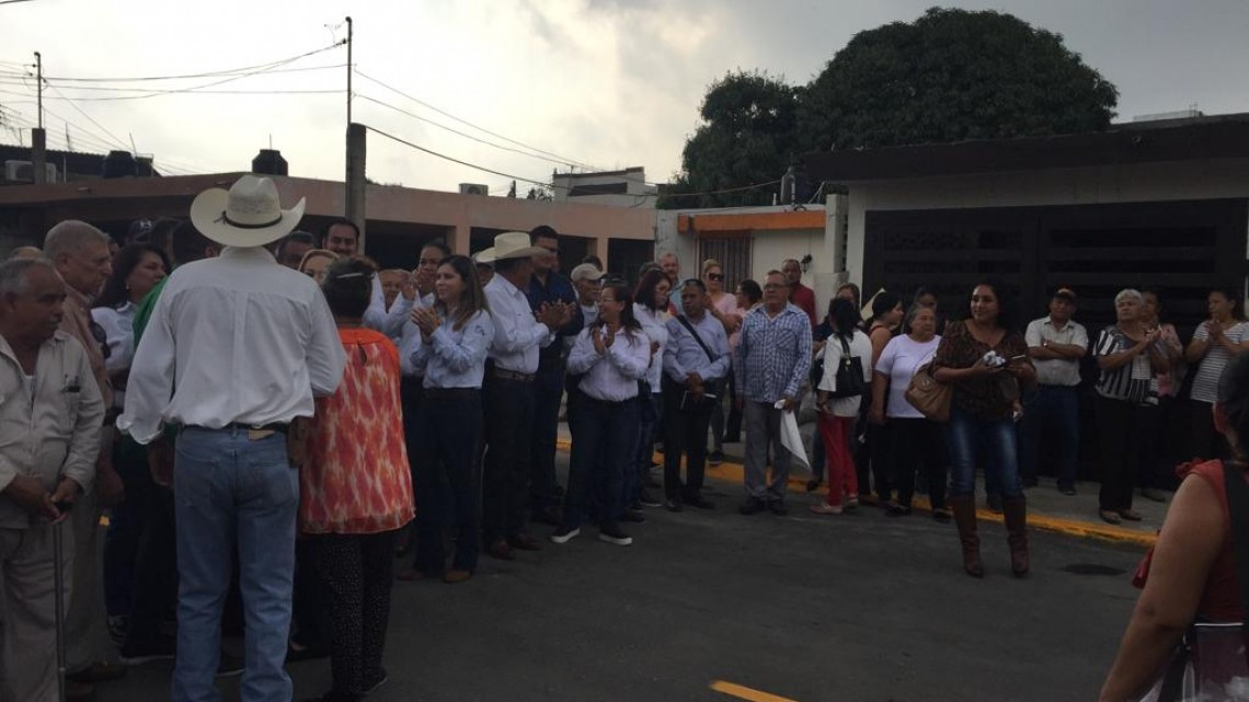 Gobierno municipal entrega obras de beneficio común