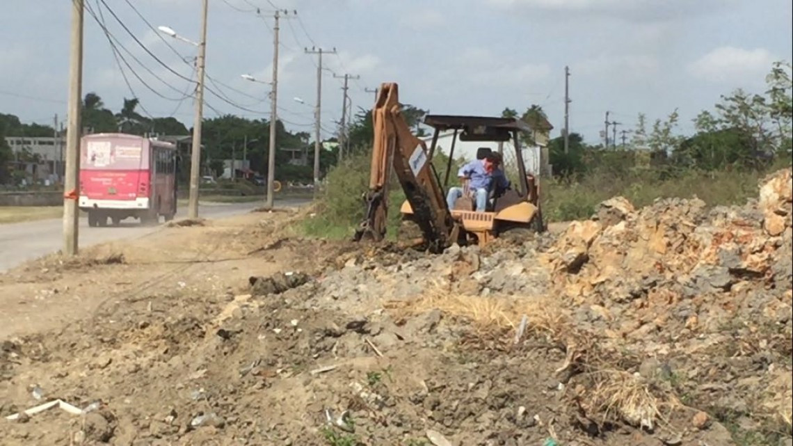 Realizan trabajos de limpieza de canales pluviales y del sistema lagunario