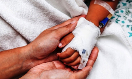 Muere una niña de 6 años tras ser violada por sus primos