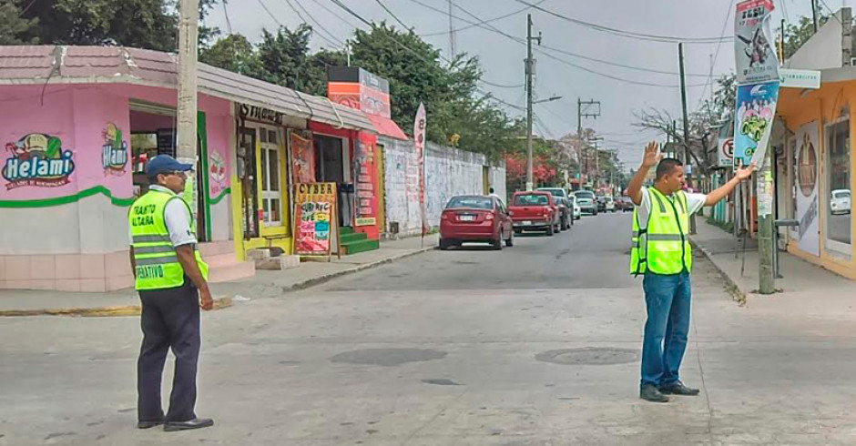 Por corruptos son puestos bajo investigación agentes de Tránsito 