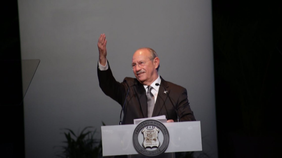 Chuchín rinde su primer informe de gobierno 