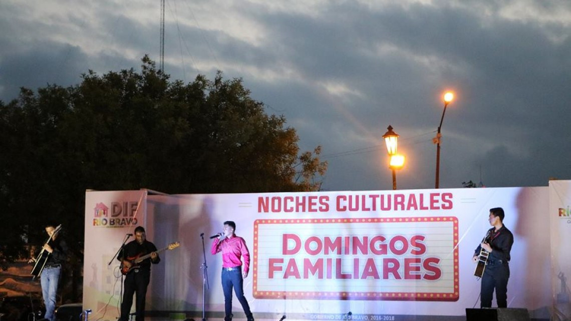 "Domingos Familiares Noches Culturales" se lleva a cabo