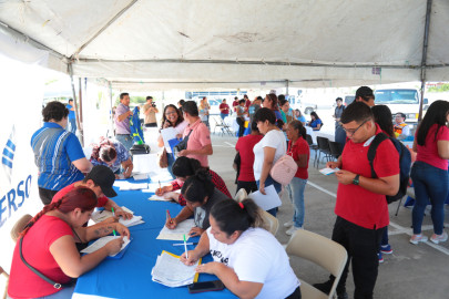 Aprovechan ciudadanos oportunidades de trabajo con "Empleo en tu colonia"