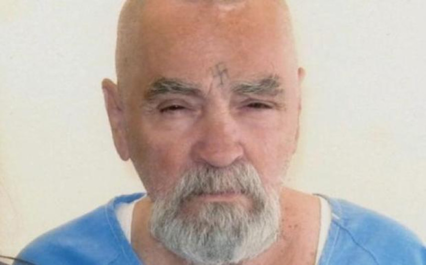 Trasladan a Charles Manson de gravedad a hospital