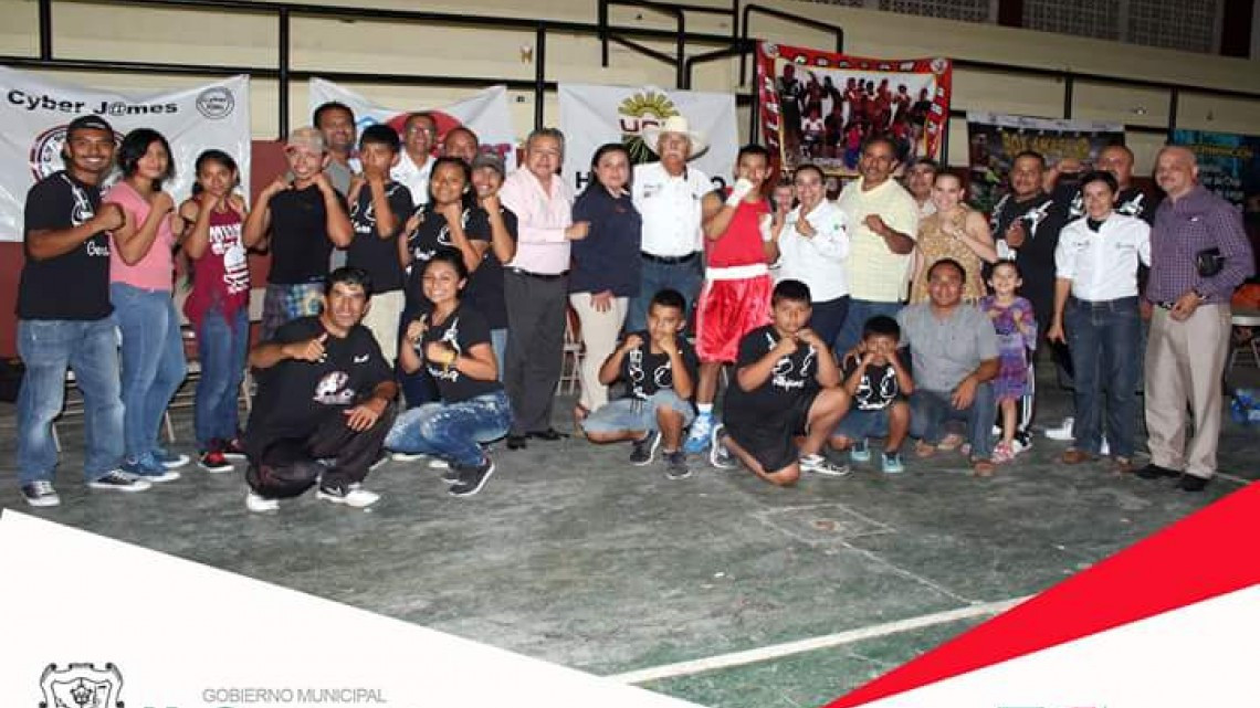 Llevan a cabo “Pelea de campeonato estatal peso Gallo” en Camargo