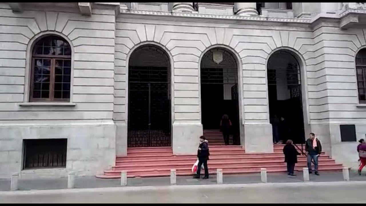 CFE deja sin luz parte de palacio de Tampico por adeudo