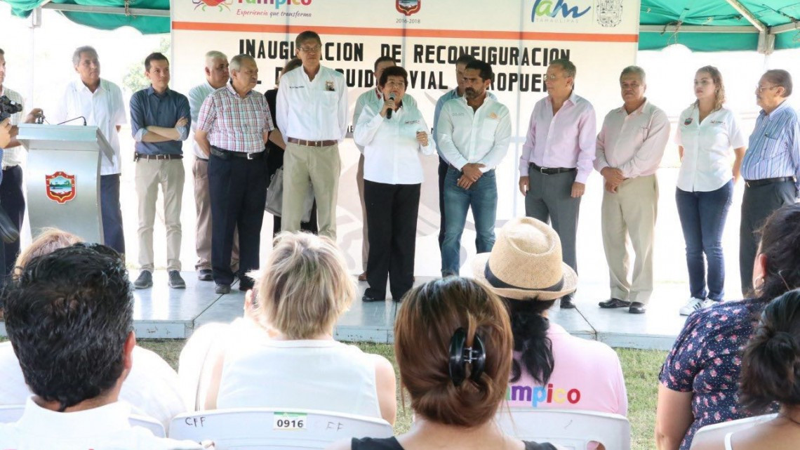 Inaugura gobierno de la ciudad reconfiguración del Distribuidor Vial del Aeropuerto 