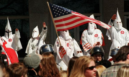 Ku Klux Klan felicita a Trump por "decir la verdad"