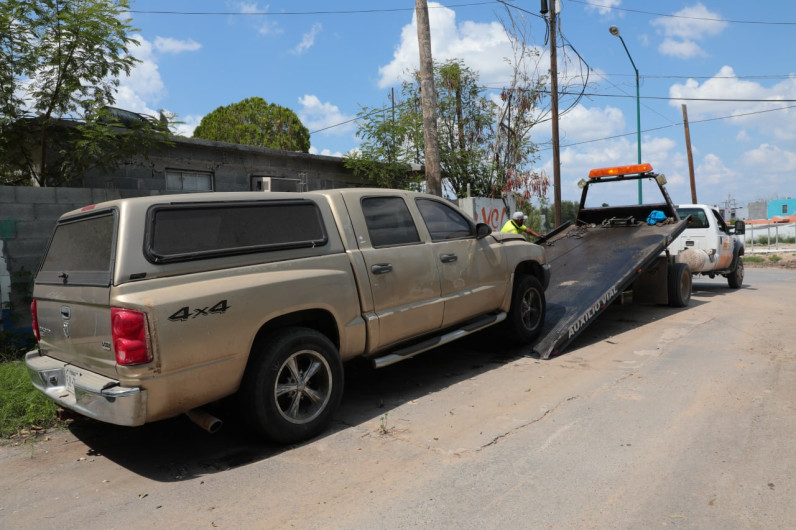 Avanza programa municipal de deschatarrización; retiran más de 500 vehículos en un mes