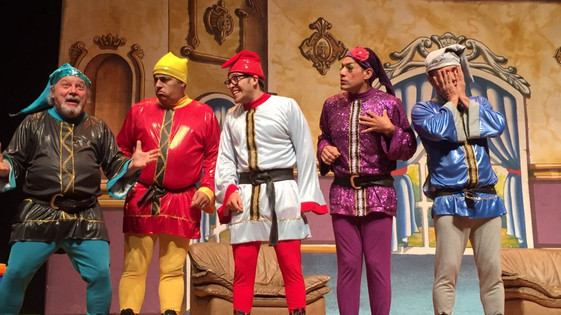 "Blanca Cheves y los 7 briagos" ponen a reír los tampiqueños