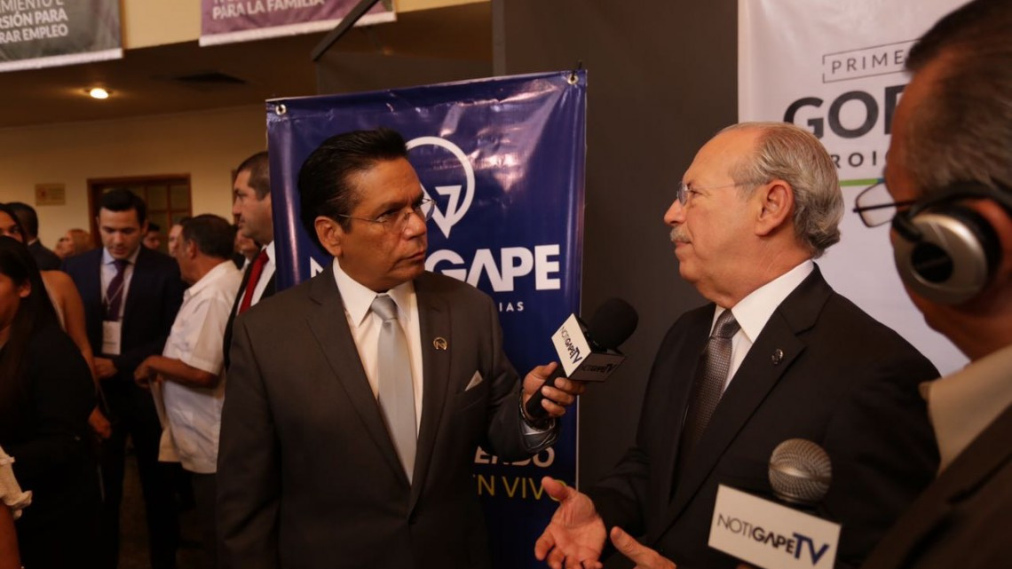 Chuchín rinde su primer informe de gobierno 