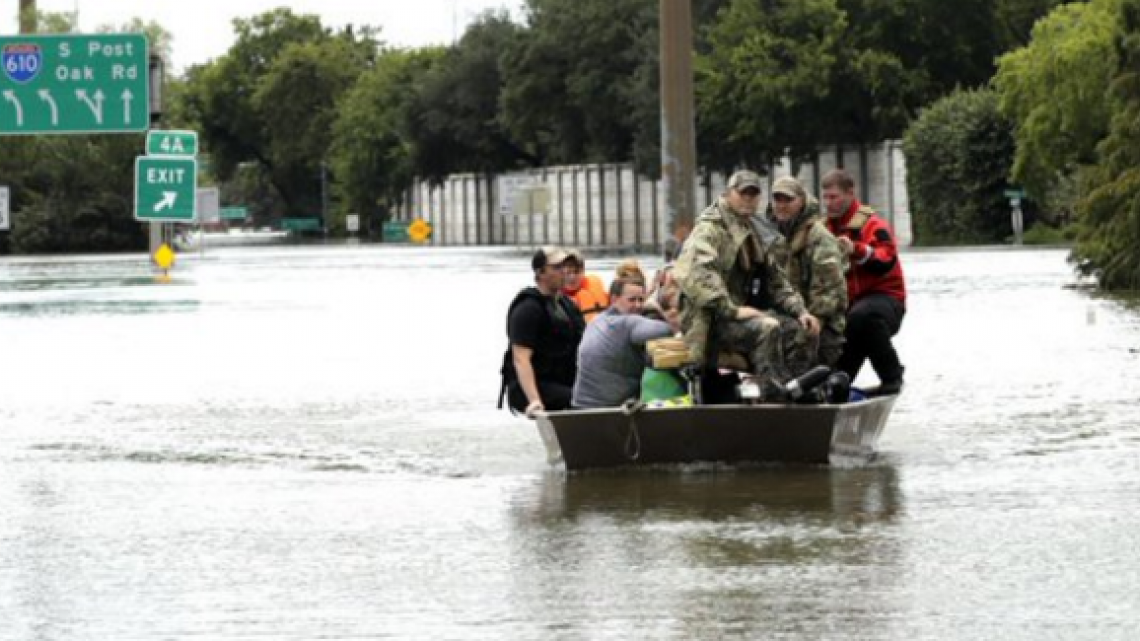 "Harvey" deja grandes daños a su paso por Texas