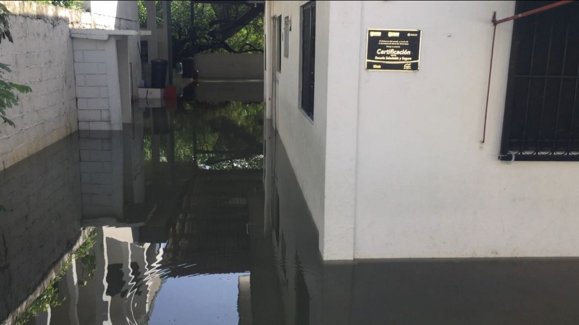 Son 4 escuelas que aún están inundadas y con goteras 