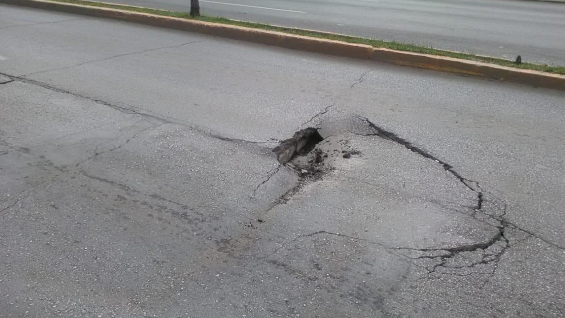 Se registra hundimiento en la avenida Hidalgo