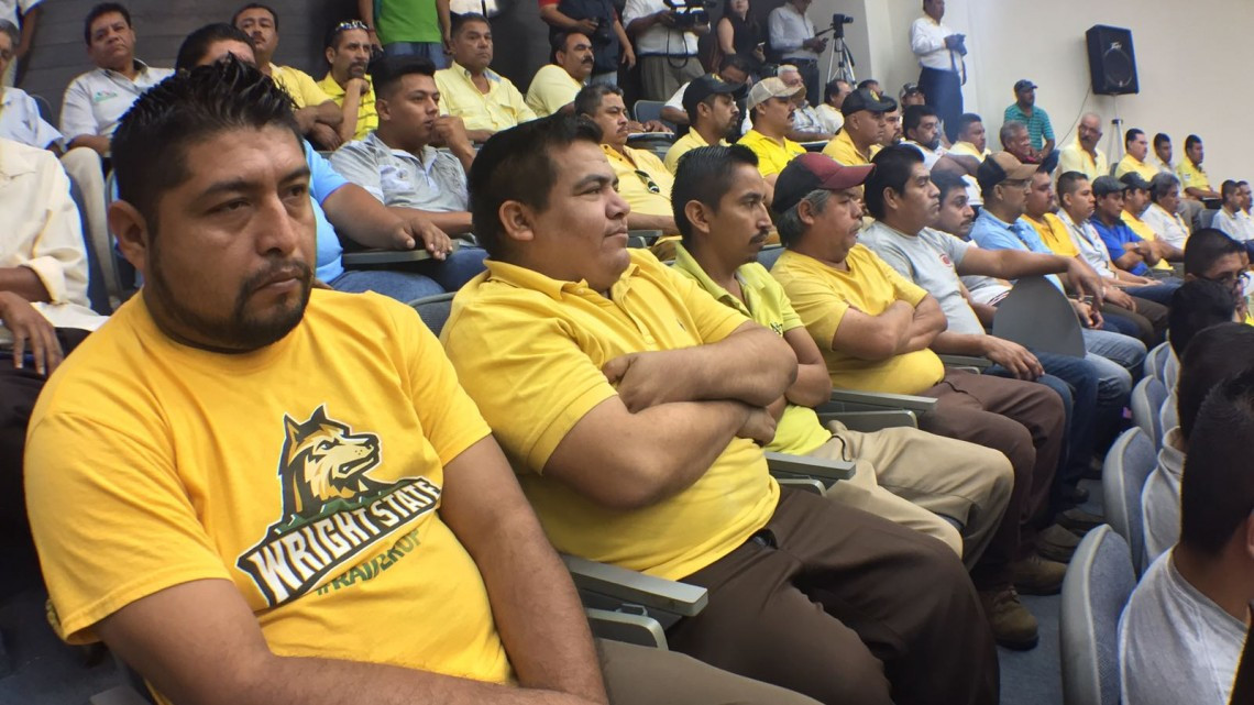 Estado y municipio capacitan a operadores del transporte público