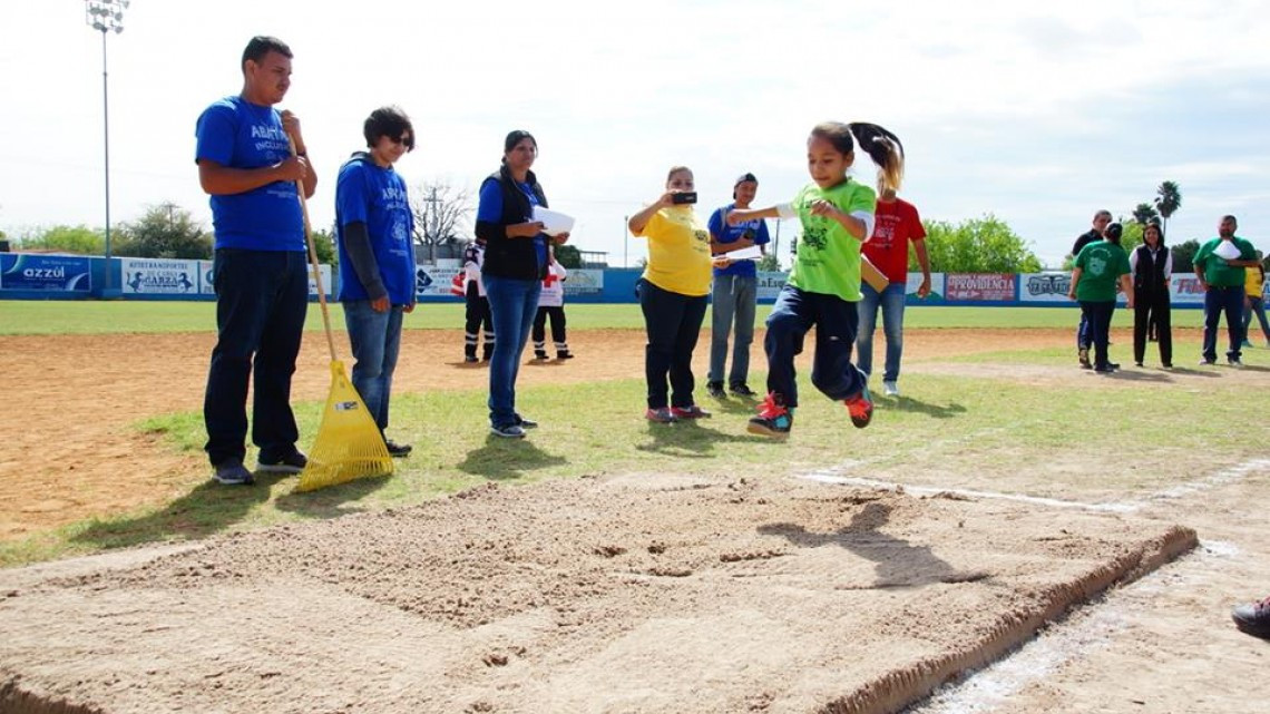  Inaugura alcaldesa Mini-Olimpiada de educación especial