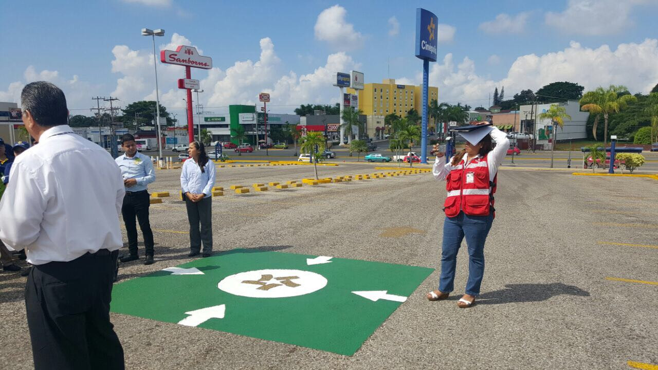 Con diversos simulacros se conmemora día nacional de PC