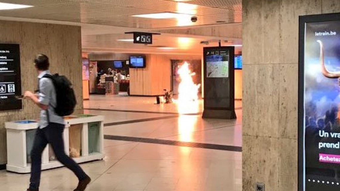 Alerta de bomba en Bruselas; abaten a sospechoso con explosivo 
