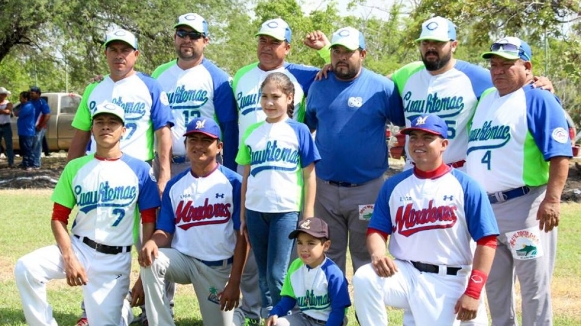 Amparán Cruz asiste y preside torneos de Beisbol