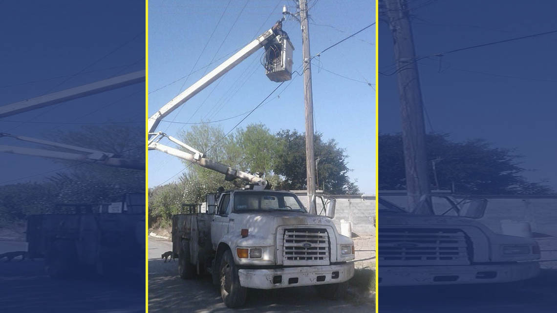 Reparan alumbrado público de la colonia Arcabuz