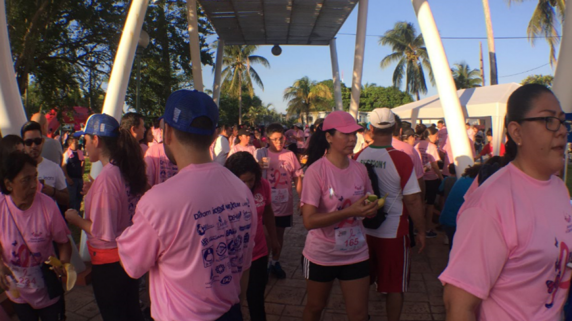 Corren contra el cáncer de mama
