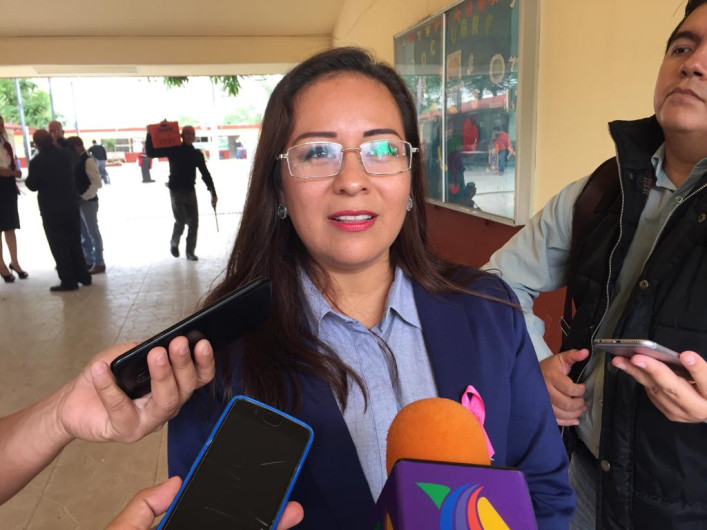 Apoyo y orientación a jovencitas sobre el tema de embarazos a corta edad