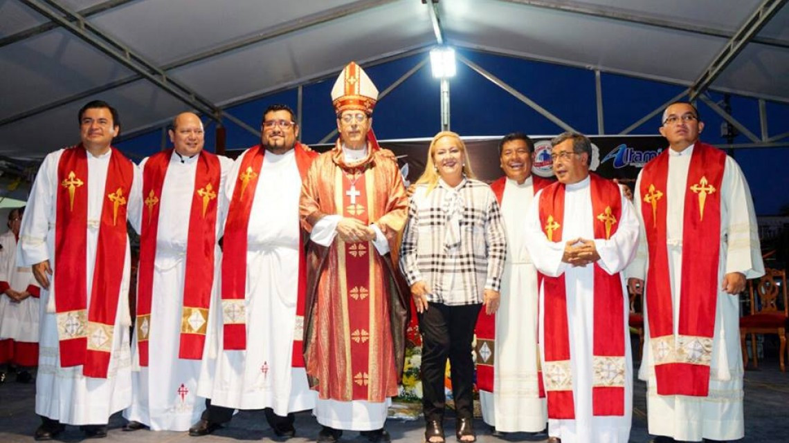Alcaldesa acude a fiesta patronal de Santiago Apóstol