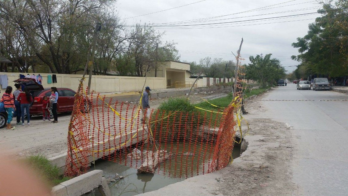 Piden vecinos terminen con "lago" de aguas negras