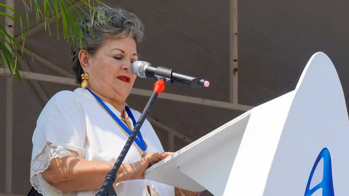 Entregan medalla al mérito "José de Escandón" a María Alma Ortiz 