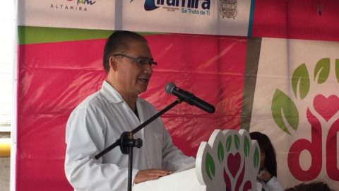 Familias son beneficiados con operación de cataratas y estrabismo