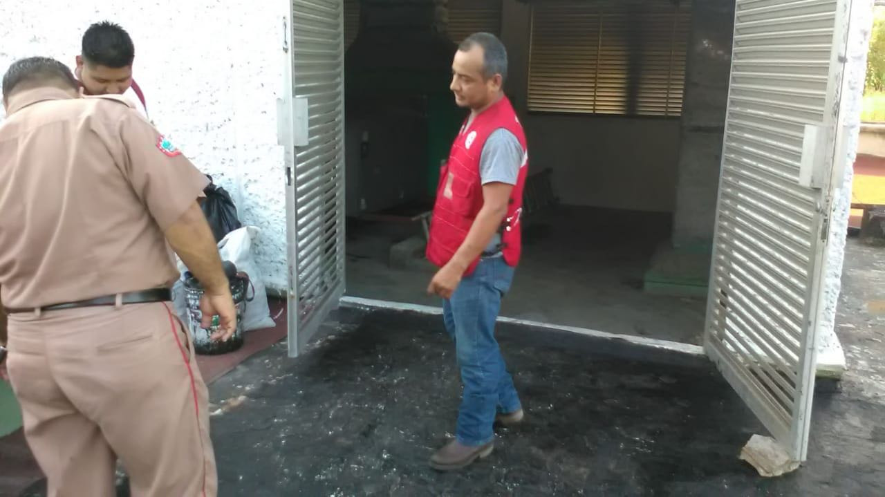 Por olor a gas evacuan clínica 38 del IMSS EN Tampico