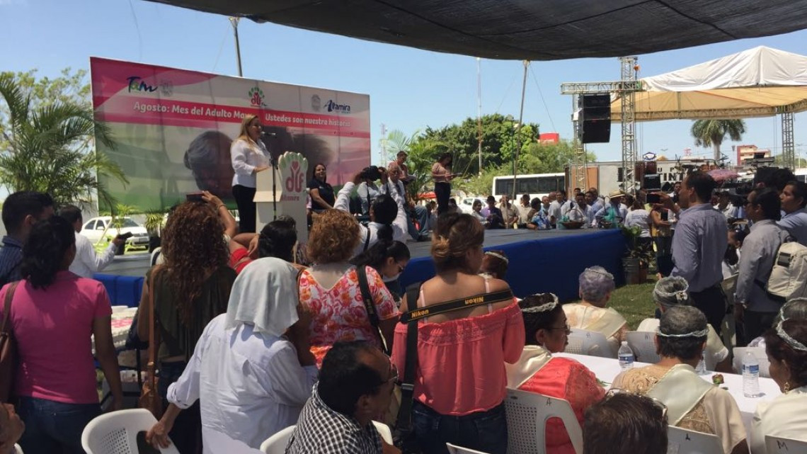 Festejan a los adultos mayores en Altamira