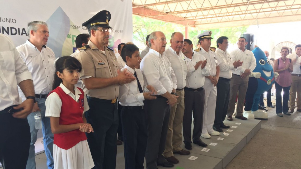 Chuchín confirma entrega de becas a domicilio