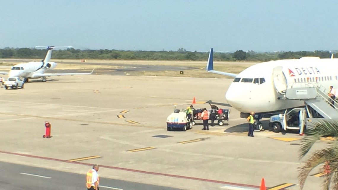 Aterriza de emergencia avión Delta en Tampico 