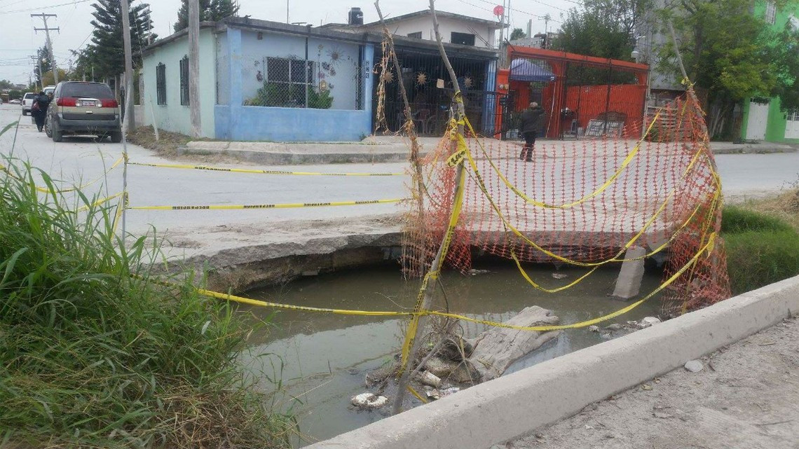 Piden vecinos terminen con "lago" de aguas negras