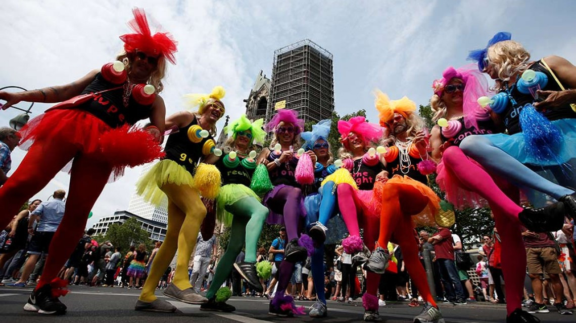 Miles de personas asiste a festival en Berlín