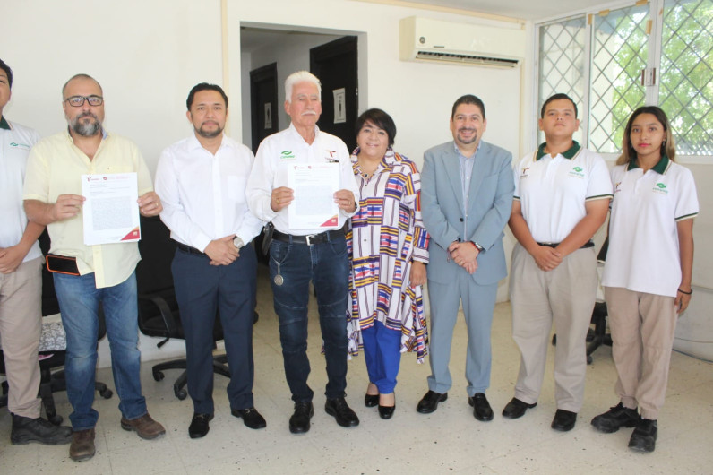 Recibe CONALEP Victoria donación de autobuses escolares